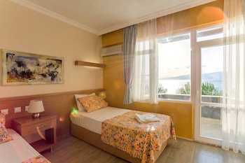 aqua nina hotel