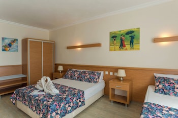 aqua nina hotel
