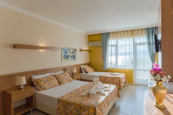 aqua nina hotel