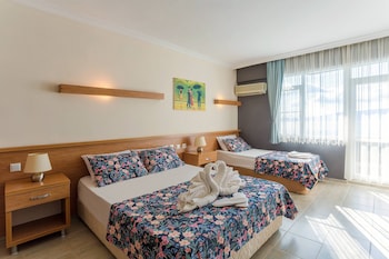aqua nina hotel