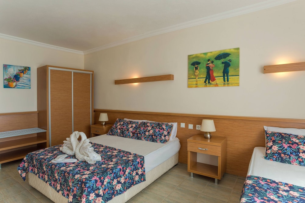 aqua nina hotel