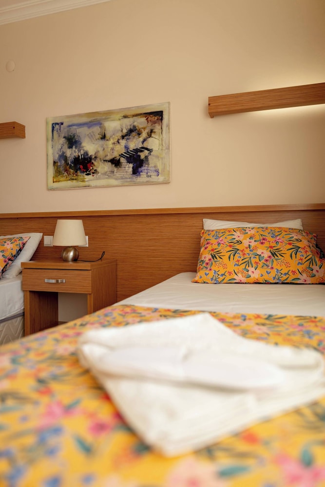 aqua nina hotel