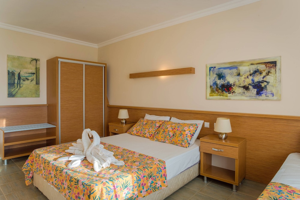 aqua nina hotel