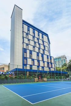 ashley tugu tani menteng