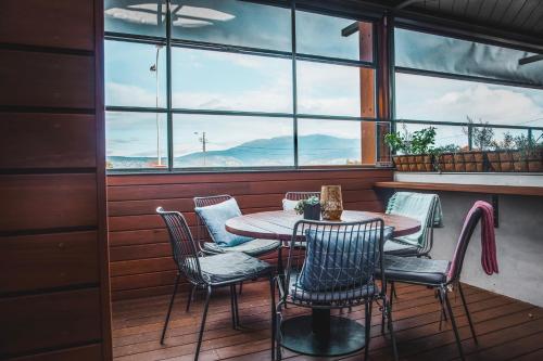 shoreline hotel