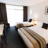 shoreline hotel