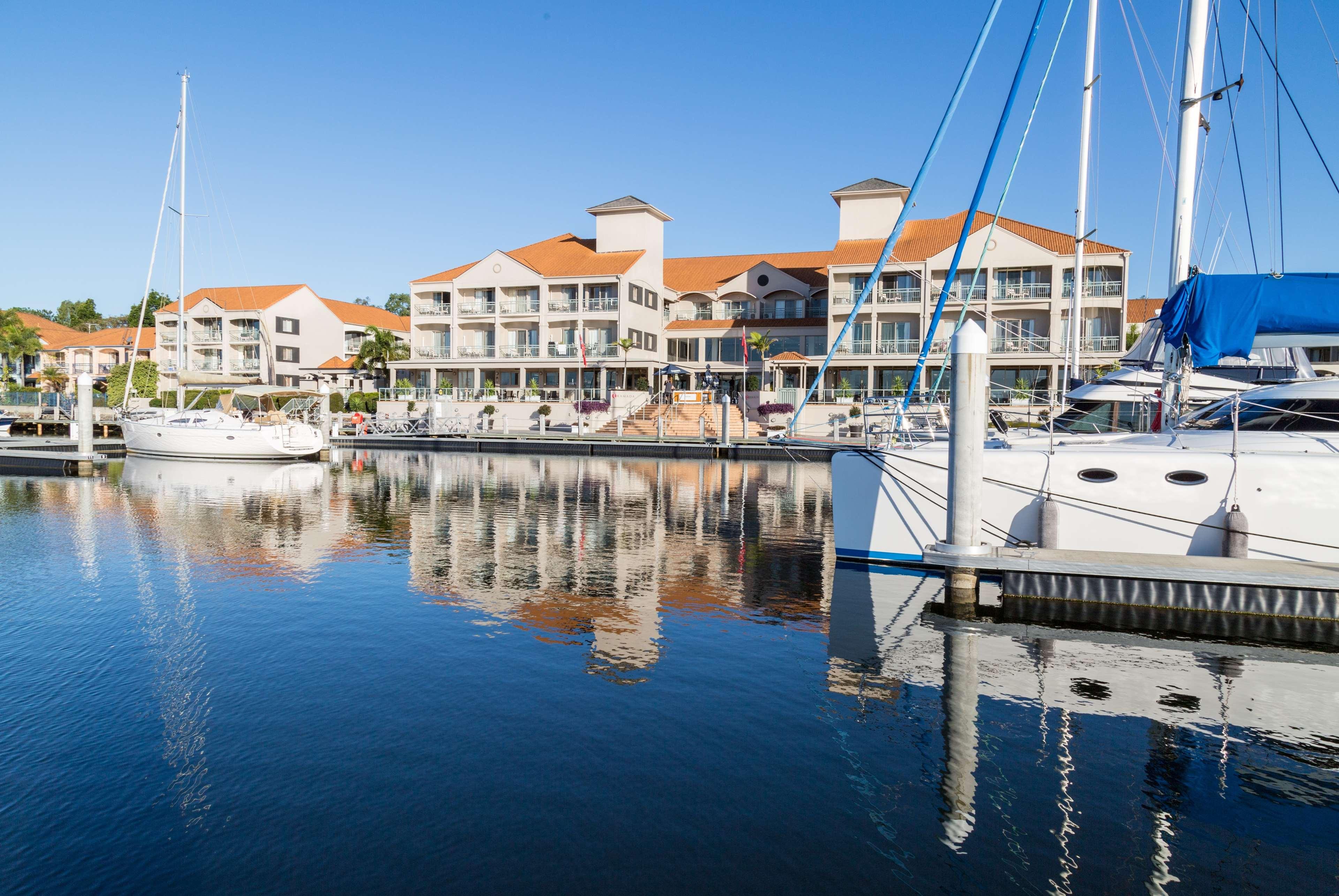 Hope Harbour Hotel,Gold Coast>>Brisbane,3 star