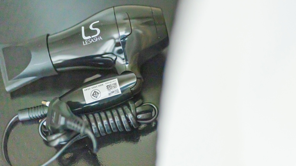 b2 bang saen premier hotel