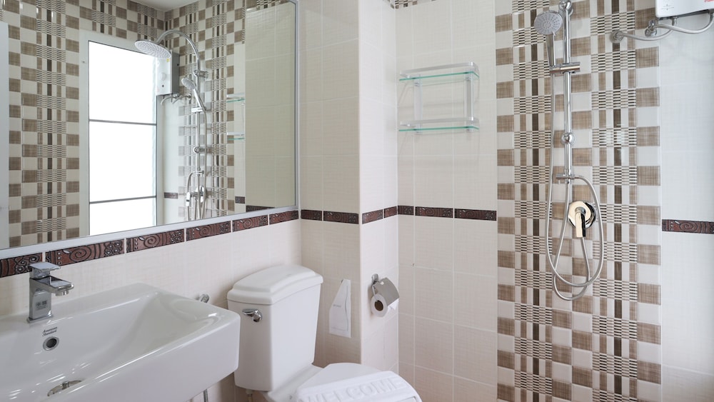 b2 suan luang rama 9 srinakarin 42 boutique and budget hotel