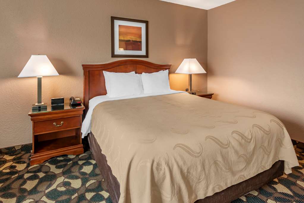 quality inn paradise creek