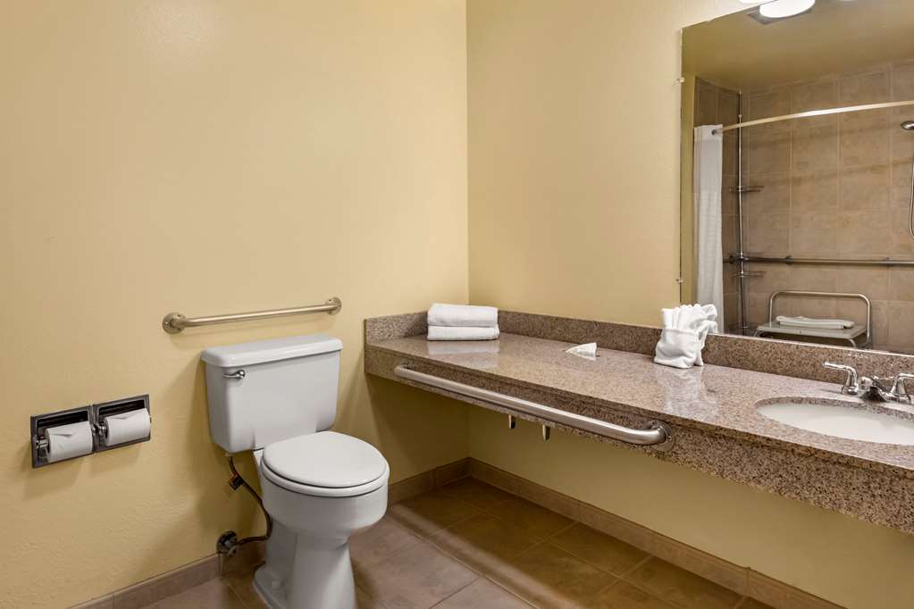 quality inn paradise creek