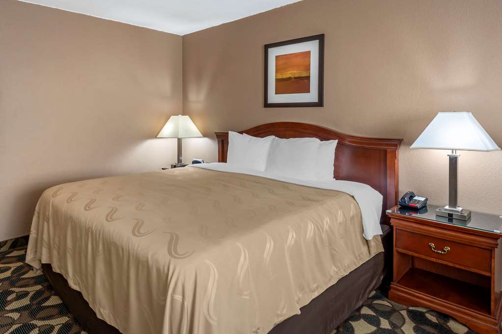 quality inn paradise creek