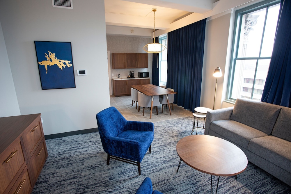 blu tique akron a tribute portfolio hotel