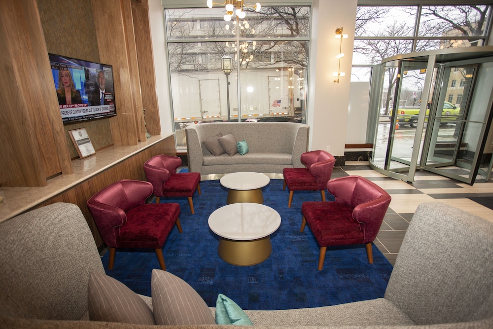 blu tique akron a tribute portfolio hotel