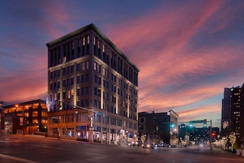 blu tique akron a tribute portfolio hotel