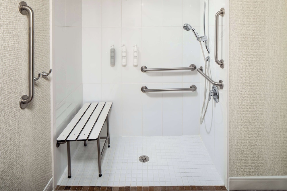 hampton inn atlanta northlake