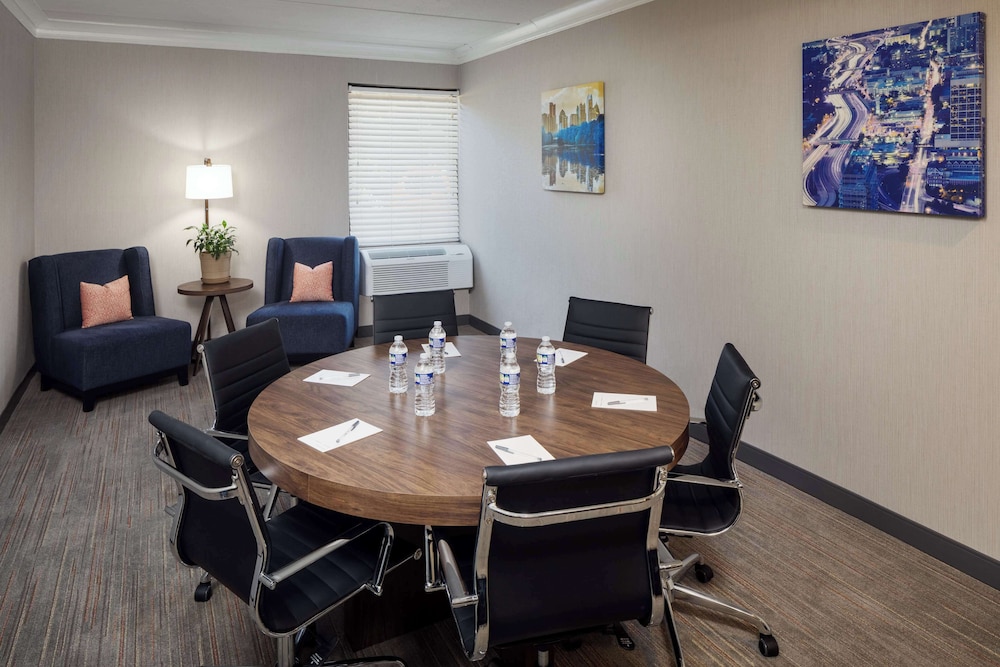 hampton inn atlanta northlake