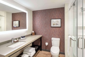 cambria hotel denver downtown rino