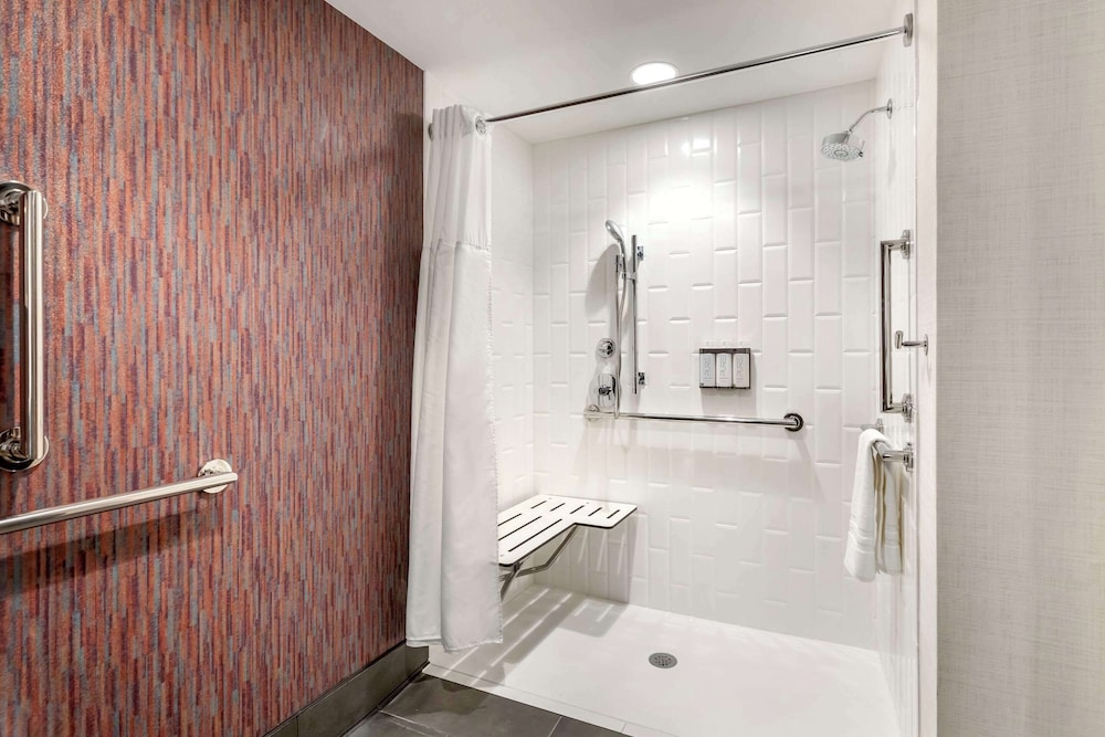 cambria hotel denver downtown rino