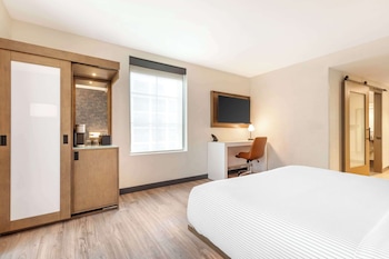 cambria hotel denver downtown rino