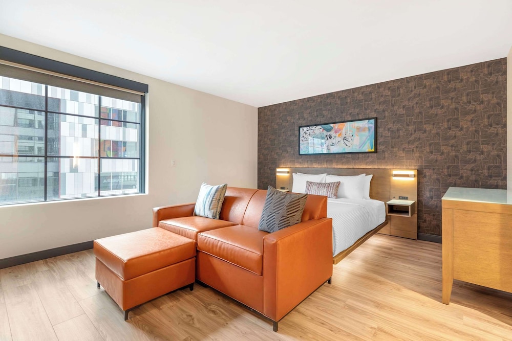 cambria hotel denver downtown rino