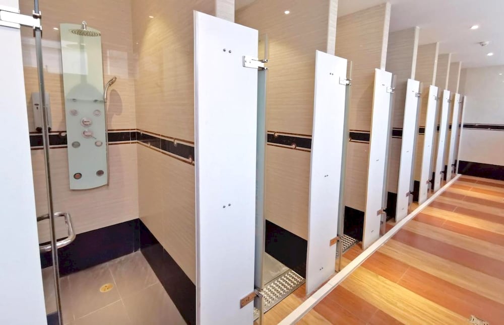 capital o 75451 podstel hostel bangkok