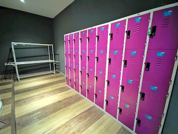 capital o 75451 podstel hostel bangkok