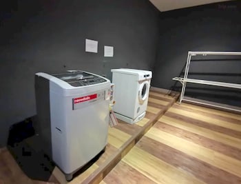 capital o 75451 podstel hostel bangkok