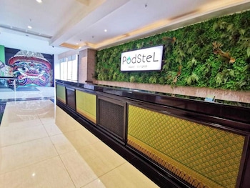 capital o 75451 podstel hostel bangkok