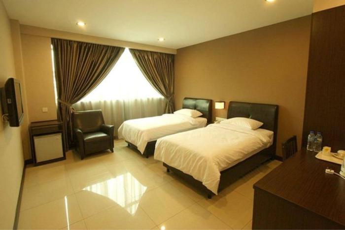 capital o 90767 rail hotel