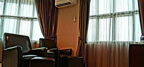 capital o 90767 rail hotel