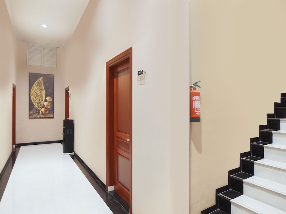super oyo capital o 92066 papakoel hotel and cafe