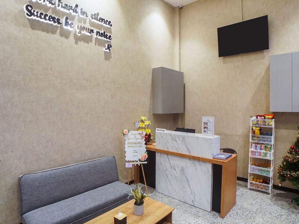 super oyo capital o 92066 papakoel hotel and cafe
