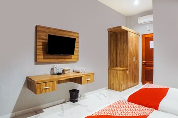 super oyo capital o 92066 papakoel hotel and cafe