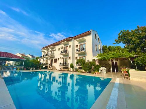 cennet hotel