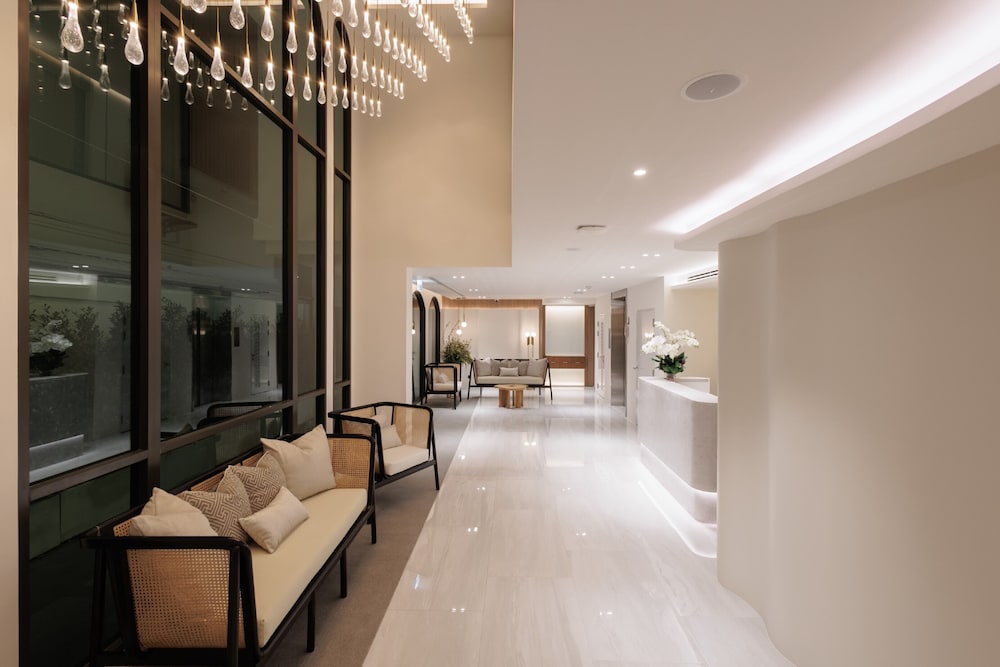 corridor 2407