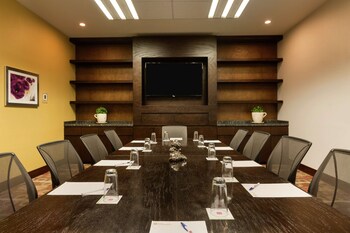 hilton garden inn queretaro