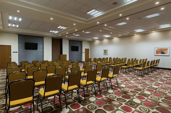 hilton garden inn queretaro