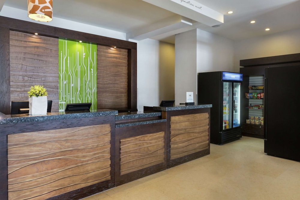 hilton garden inn queretaro