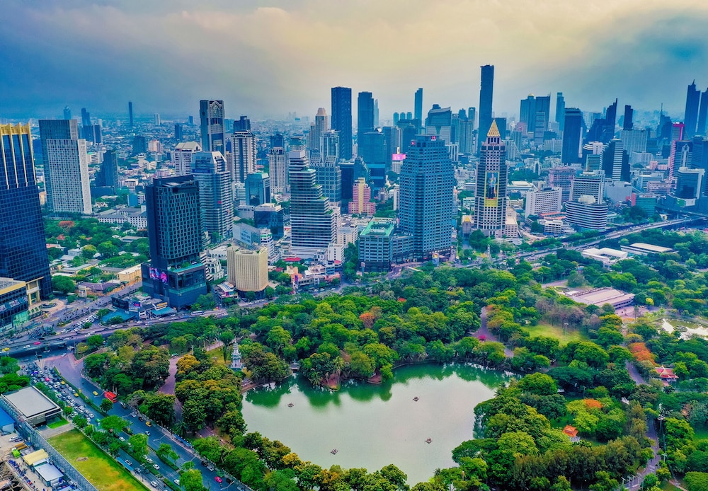 ekkamai buds and beds 420 hostel