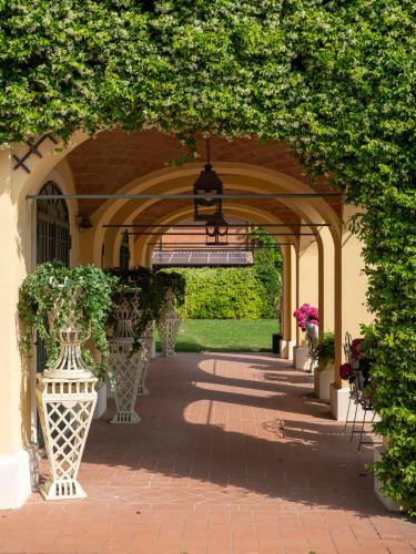 elizabeth country house design hotels