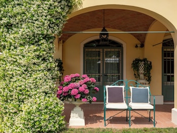 elizabeth country house design hotels