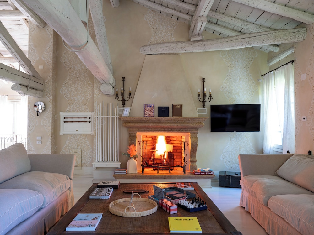 elizabeth country house design hotels