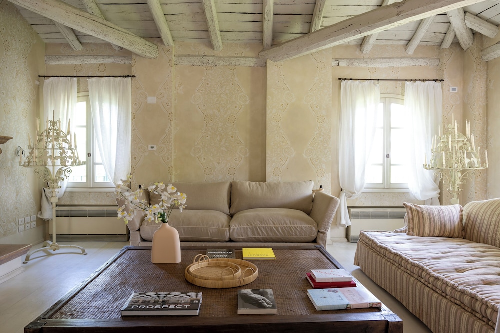 elizabeth country house design hotels