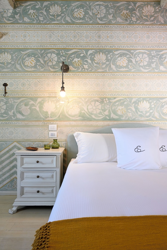 elizabeth country house design hotels
