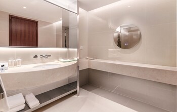 gladden hotel shilong