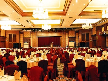 gladden hotel shilong