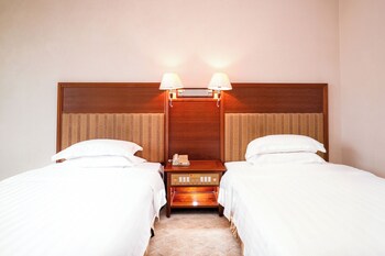 gladden hotel shilong