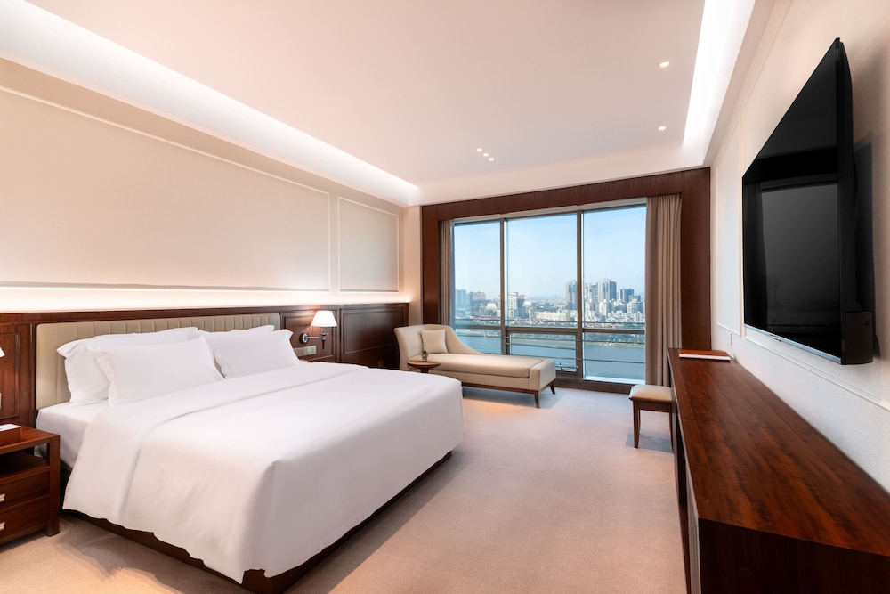 gladden hotel shilong