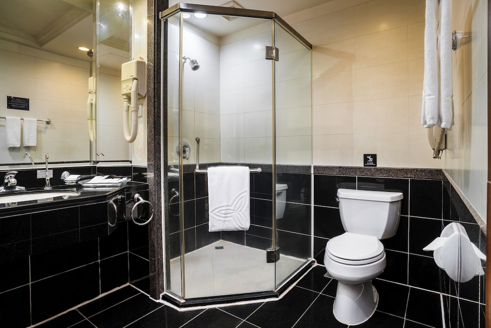 gladden hotel shilong